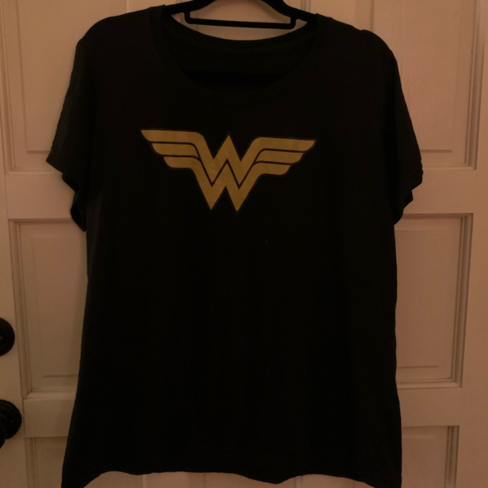 Wonder Woman Tee! Size XXL